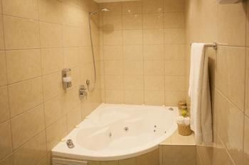 Elis Hotel