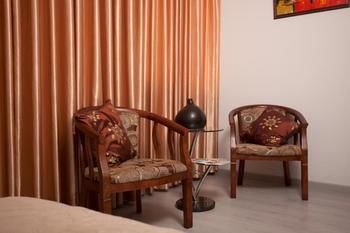 Elis Hotel