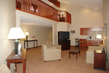 Holiday Inn Express Hotel & Suites Hill City