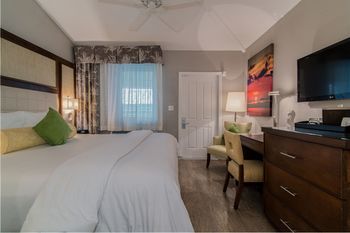 Hotel Almond Tree Inn