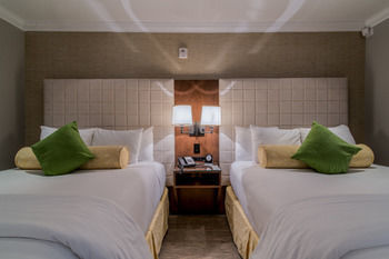 Hotel Almond Tree Inn