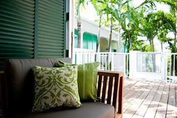 Hotel Almond Tree Inn