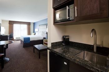 Holiday Inn Express Hotel & Suites Fort Dodge