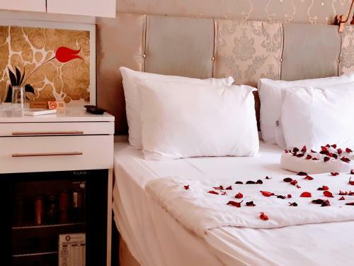 Walnut Shell Hotel