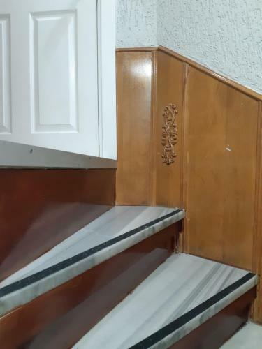 Walnut Shell Hotel