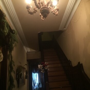 Sankofa Aban Bed And Breakfast
