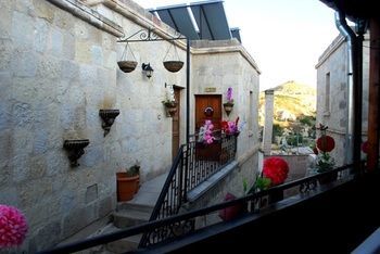 Cave Art Hotel