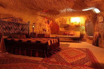 Cave Art Hotel