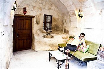 Cave Art Hotel