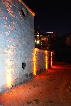 Cave Art Hotel