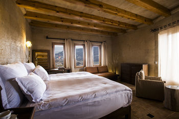 Hotel Millstone Cave Suites