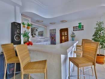 Linda Hotel