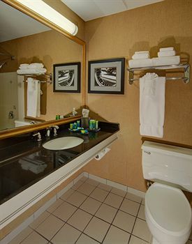 Radisson Hotel Milwaukee West