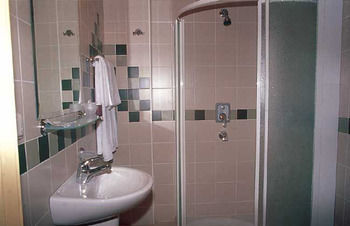 Serpina Hotel
