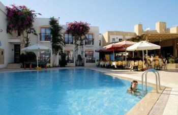 Serpina Hotel