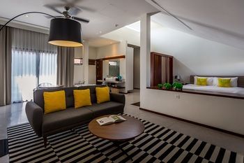 The Aviary Hotel