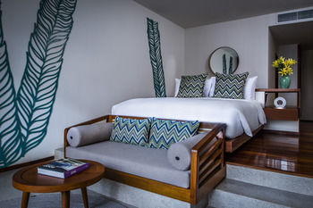 The Aviary Hotel