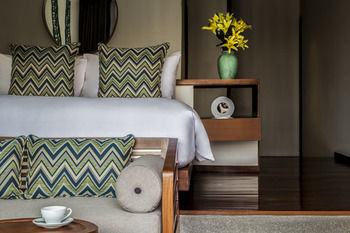 The Aviary Hotel
