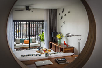 The Aviary Hotel