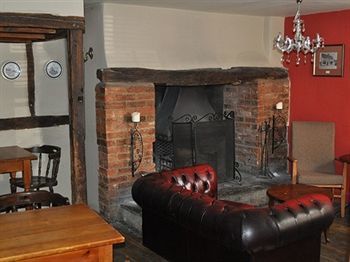 Hostal The Queens Head Inn