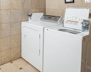 Hotel Comfort Suites