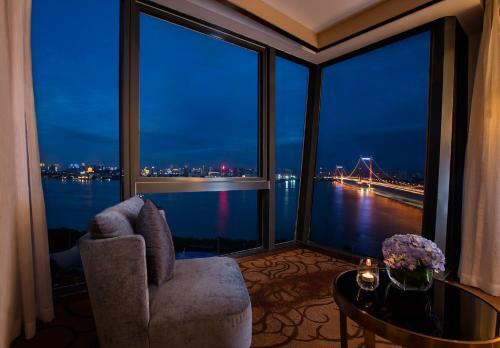 Hotel Hilton Wuhan Riverside