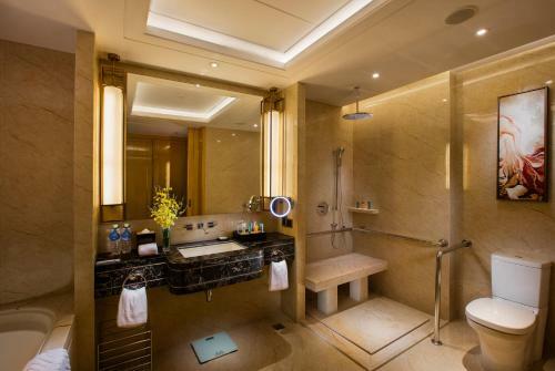 Hotel Hilton Wuhan Riverside