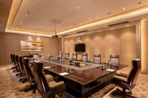 Hotel Hilton Wuhan Riverside