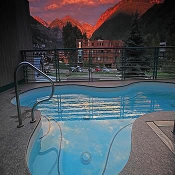 Camel's Garden Hotel