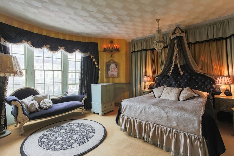 Hotel Pelirocco