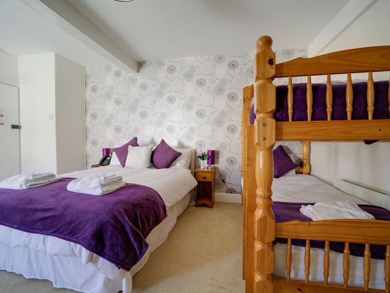 Hostal The Swan Hotel