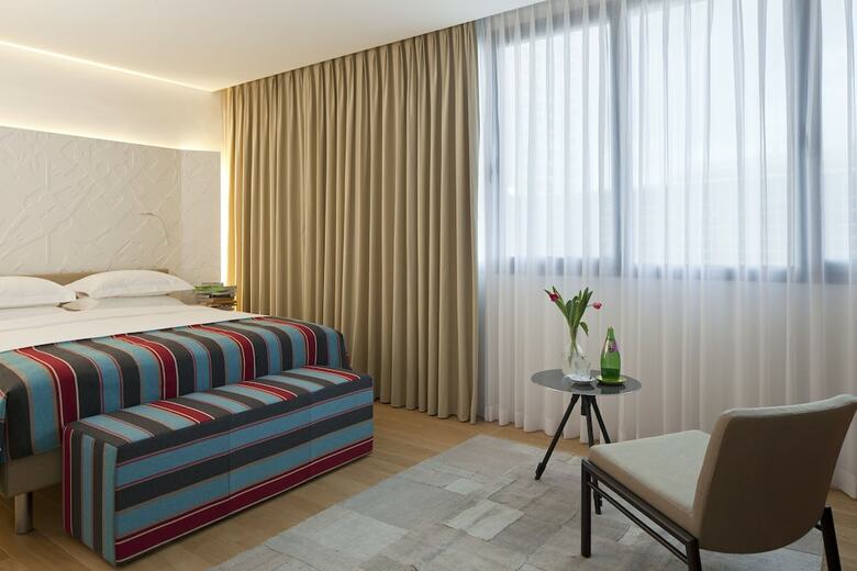 Hotel Adiv