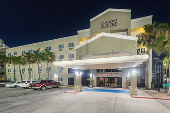 Hotel Comfort Suites Beachside