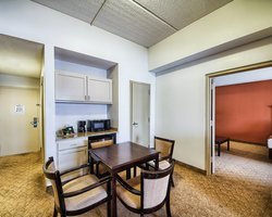 Hotel Comfort Suites Beachside