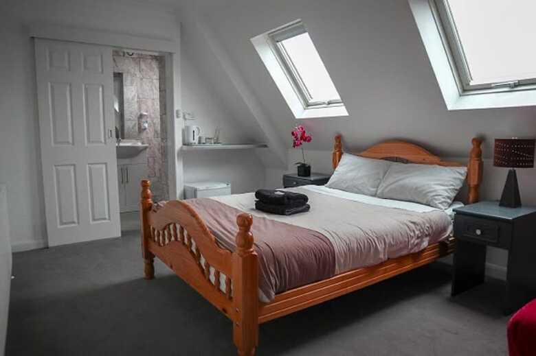 Hotel 261