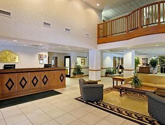 Hotel Wingate By Wyndham - Atlanta At Six Flags