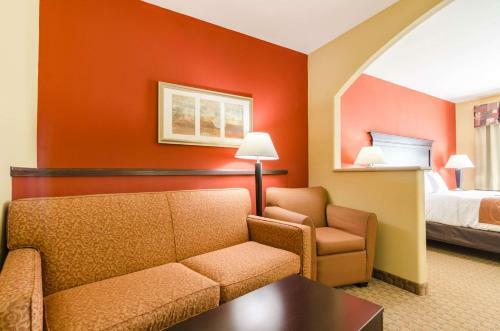 Hotel Comfort Suites Salina