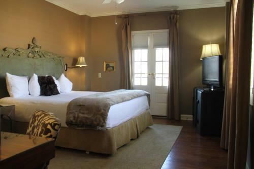 Hotel Old Capitol Inn