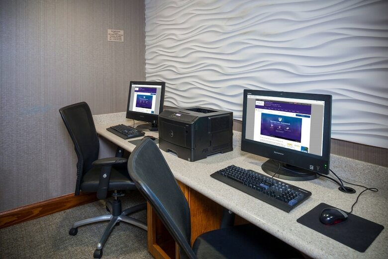 Hotel Springhill Suites By Marriott Hampton Coliseum