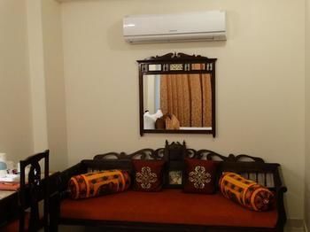 Hotel Umaid Residency