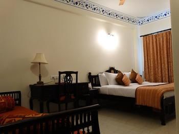 Hotel Umaid Residency