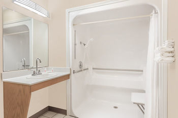 Hotel Baymont Inn And Suites Anderson Clemson