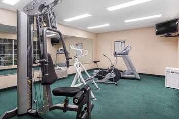 Hotel Baymont Inn And Suites Anderson Clemson