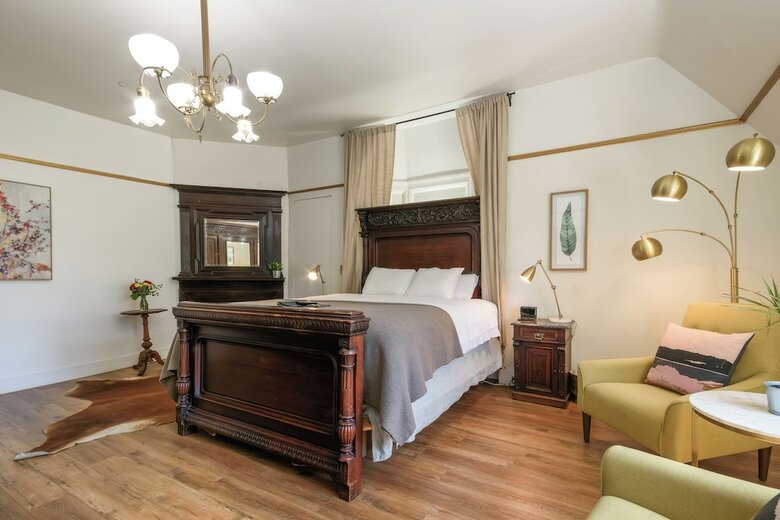 Hostal Cedar Gables Inn