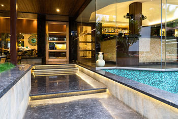 Hotel Treebo Grand Emerald