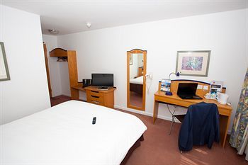 Hotel Ibis Cardiff Gate - International Business Park