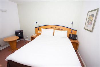 Hotel Ibis Cardiff Gate - International Business Park