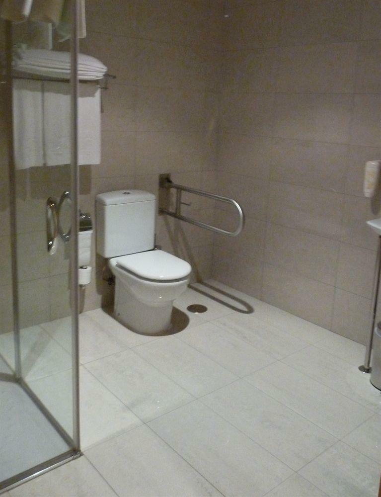 Hotel 4c Puerta Europa