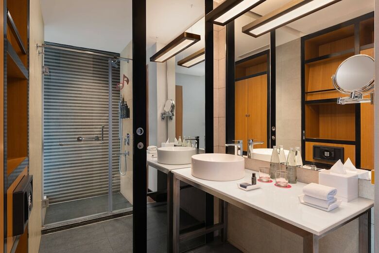 Hotel Aloft Bengaluru Cessna Business Park