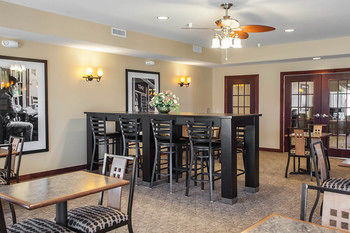 Hotel Comfort Suites Bloomington